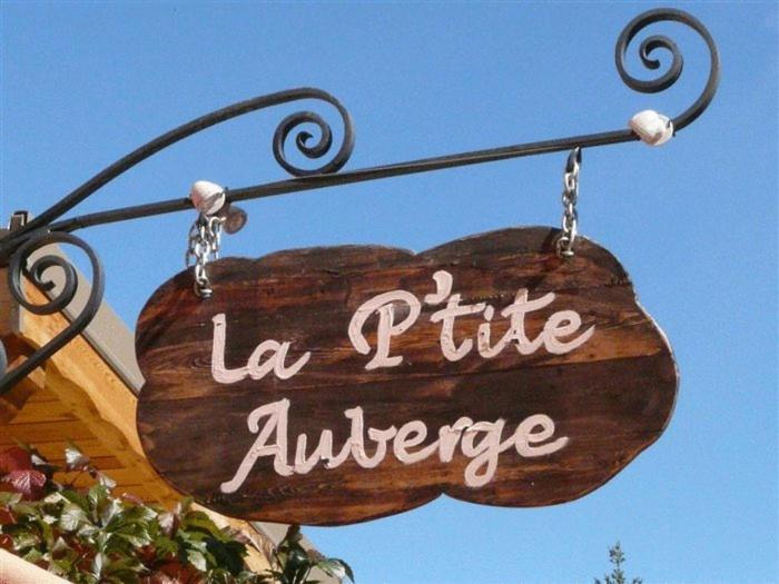 La Ptite Auberge Aiguilles Exterior photo